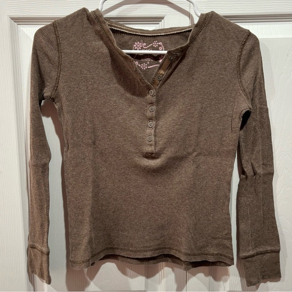 MOSSIMO Girl’s Button Down V Neck Long Sleeve Shirt Top - brown, size M(7/8) - Picture 1 of 3